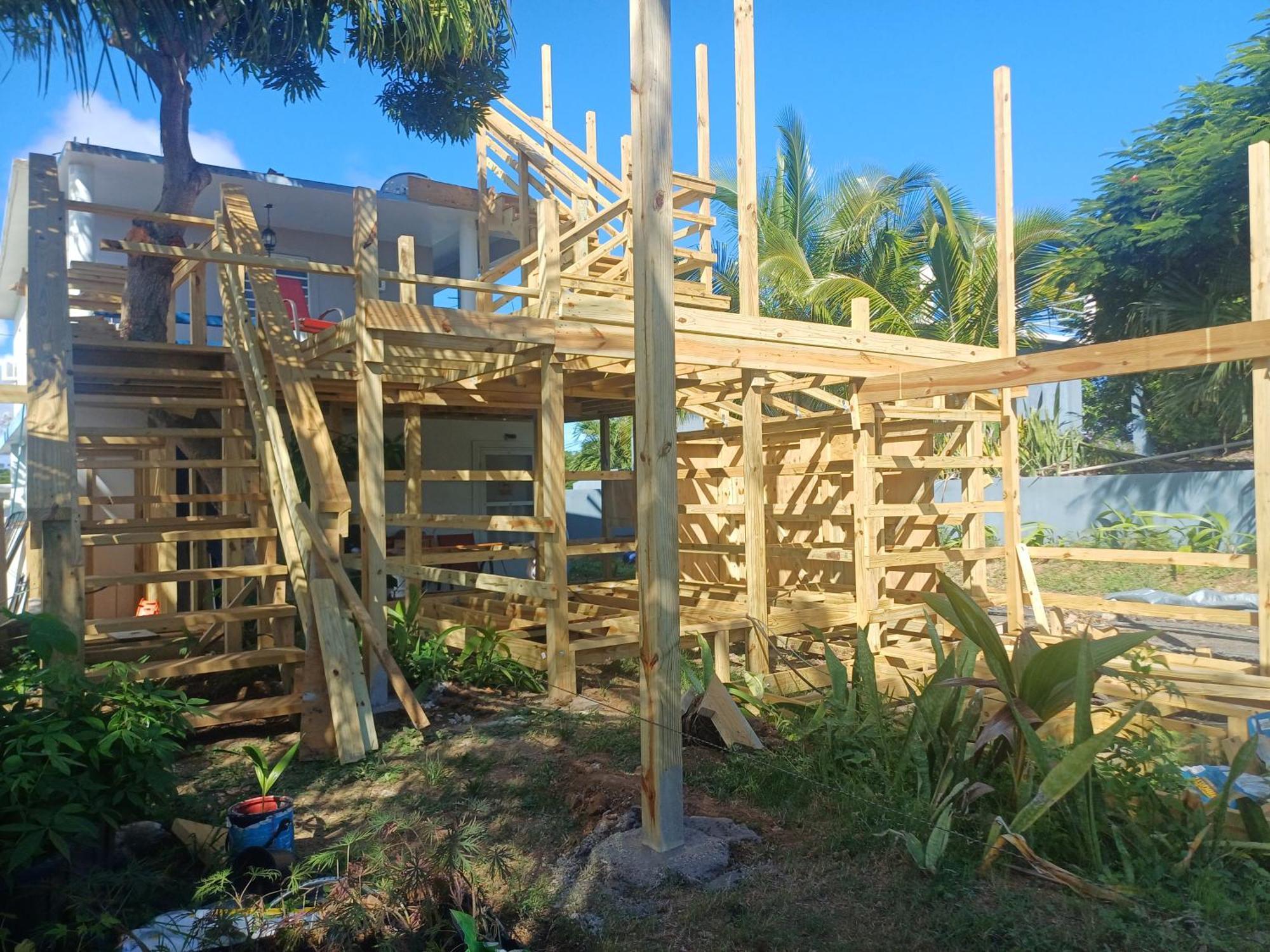 Rooster Run Glamping Camping Has Rooftop And Off The Ground Glamping Experience For 1 To 16 In A Single Tent And Views Of The Rain Forrest And To Culebra Across The Atlantic Ocean W Tents, Linens, Deluxe Air Beds, Warm Shower And More At A Great Pric Vieques Exterior foto