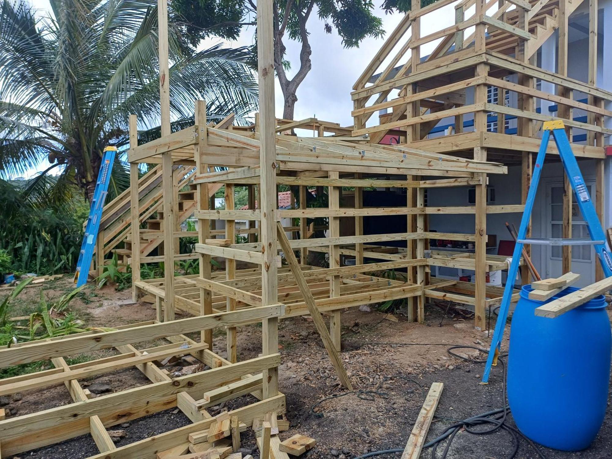 Rooster Run Glamping Camping Has Rooftop And Off The Ground Glamping Experience For 1 To 16 In A Single Tent And Views Of The Rain Forrest And To Culebra Across The Atlantic Ocean W Tents, Linens, Deluxe Air Beds, Warm Shower And More At A Great Pric Vieques Exterior foto
