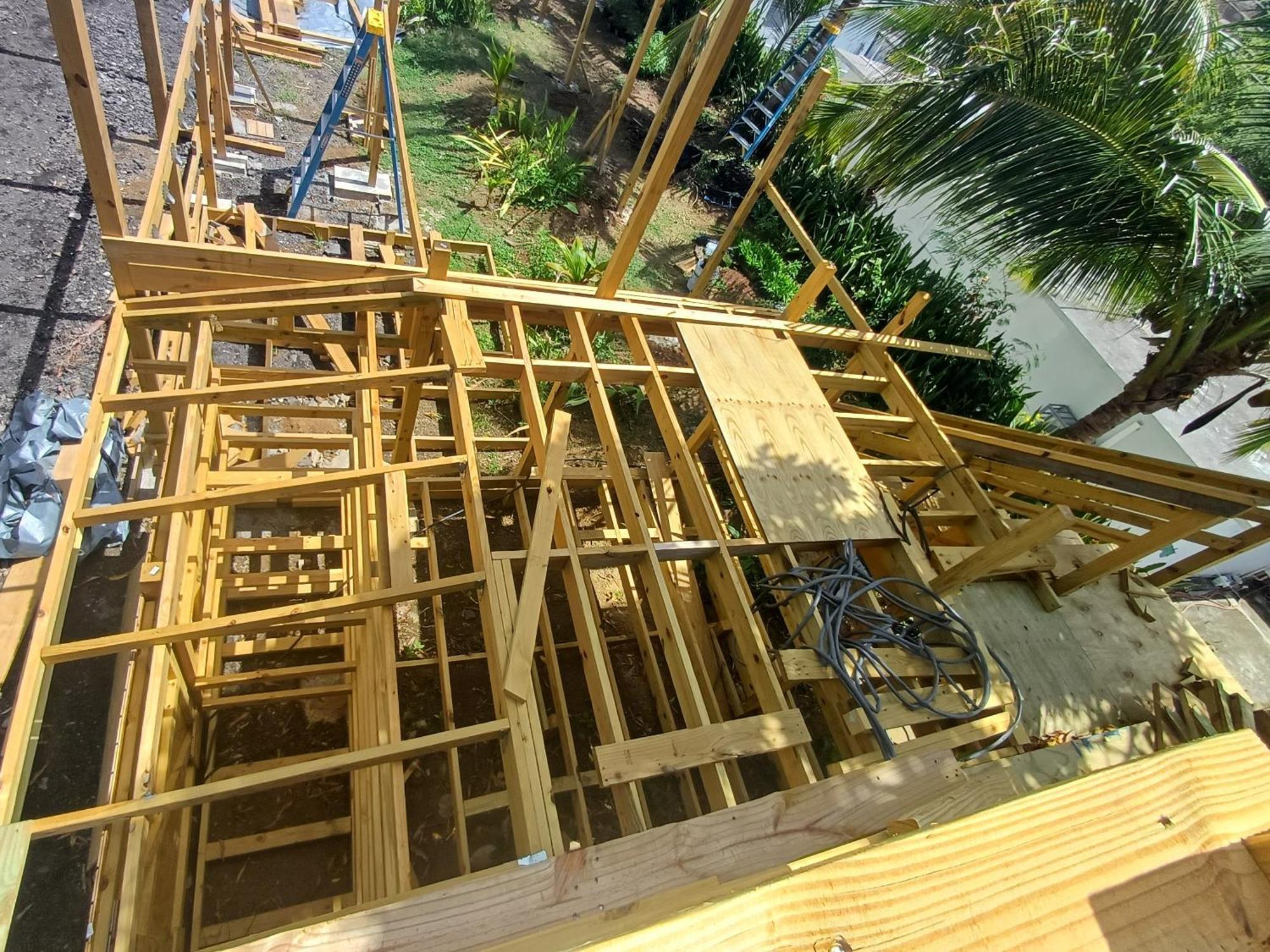 Rooster Run Glamping Camping Has Rooftop And Off The Ground Glamping Experience For 1 To 16 In A Single Tent And Views Of The Rain Forrest And To Culebra Across The Atlantic Ocean W Tents, Linens, Deluxe Air Beds, Warm Shower And More At A Great Pric Vieques Exterior foto