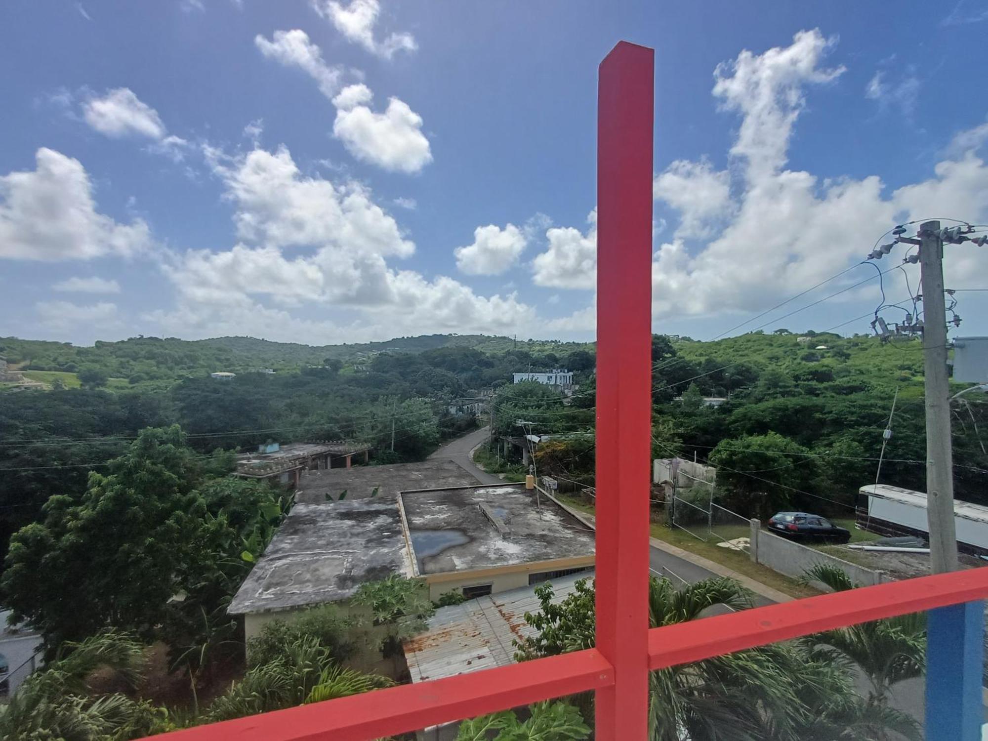 Rooster Run Glamping Camping Has Rooftop And Off The Ground Glamping Experience For 1 To 16 In A Single Tent And Views Of The Rain Forrest And To Culebra Across The Atlantic Ocean W Tents, Linens, Deluxe Air Beds, Warm Shower And More At A Great Pric Vieques Exterior foto