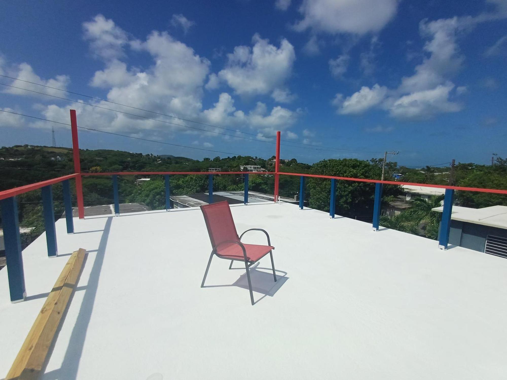 Rooster Run Glamping Camping Has Rooftop And Off The Ground Glamping Experience For 1 To 16 In A Single Tent And Views Of The Rain Forrest And To Culebra Across The Atlantic Ocean W Tents, Linens, Deluxe Air Beds, Warm Shower And More At A Great Pric Vieques Exterior foto